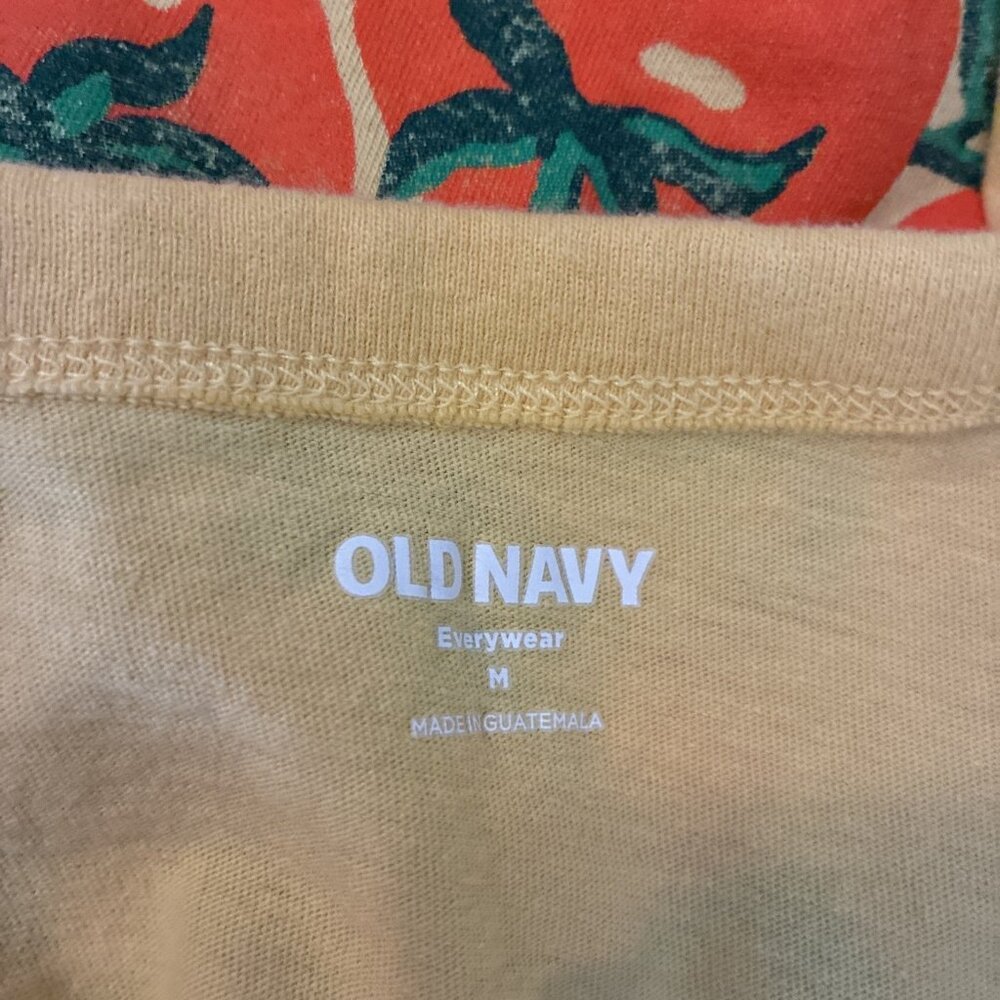 Old Navy Womens T Shirt Fresh Local Graphic Tomato Print Front Back Yellow M - Picture 6 of 7